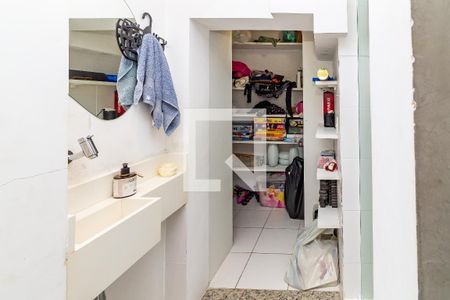 Apartamento à venda com 245m², 3 quartos e 6 vagasBanheiro