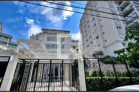 Apartamento à venda com 245m², 3 quartos e 6 vagasFachada