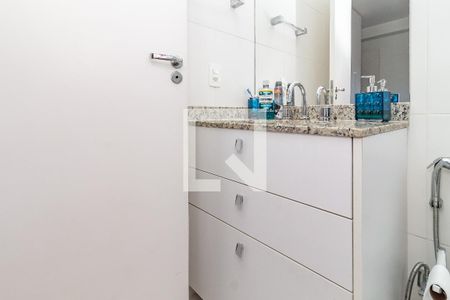 Apartamento à venda com 245m², 3 quartos e 6 vagasBanheiro da Suíte 2
