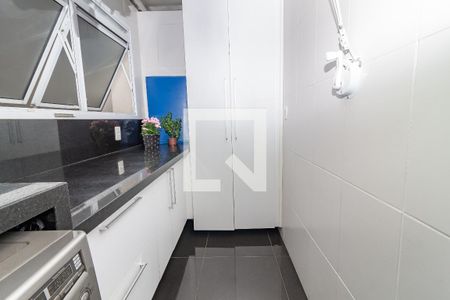 Apartamento à venda com 245m², 3 quartos e 6 vagasLavanderia