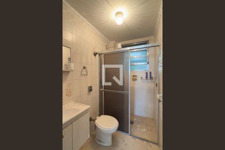 Banheiro de apartamento para alugar com 1 quarto, 40m² em Guilhermina, Praia Grande