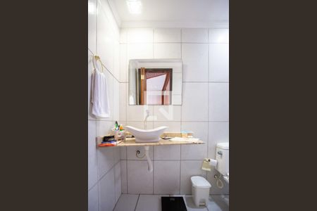 Casa à venda com 185m², 3 quartos e 2 vagasBanheiro da Suíte 2