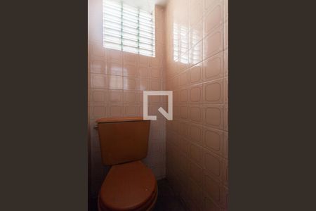 Casa à venda com 100m², 3 quartos e 2 vagas Casa à venda com 100m², 3 quartos e 2 vagasLavabo