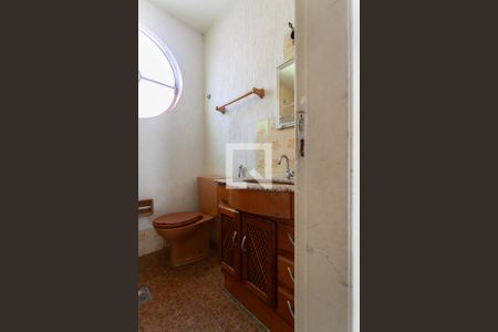 Casa à venda com 100m², 3 quartos e 2 vagas Casa à venda com 100m², 3 quartos e 2 vagasBanheiro Social