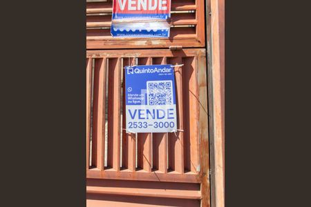 Casa à venda com 100m², 3 quartos e 2 vagas Casa à venda com 100m², 3 quartos e 2 vagasPlaquinha Instalada