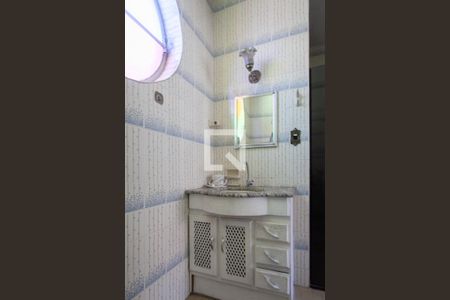 Casa à venda com 100m², 3 quartos e 2 vagas Casa à venda com 100m², 3 quartos e 2 vagasBanheiro da Suíte