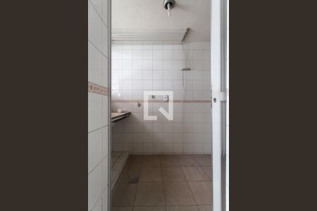 Casa à venda com 100m², 3 quartos e 2 vagas Casa à venda com 100m², 3 quartos e 2 vagasÁrea de Serviço