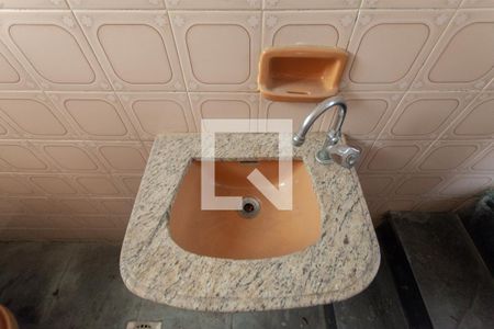 Casa à venda com 100m², 3 quartos e 2 vagas Casa à venda com 100m², 3 quartos e 2 vagasLavabo