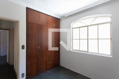 Casa à venda com 100m², 3 quartos e 2 vagas Casa à venda com 100m², 3 quartos e 2 vagasQuarto 1