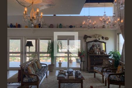 Casa à venda com 4 quartos, 623m² em São Francisco, Niterói