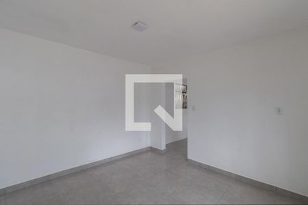 Sala de casa para alugar com 2 quartos, 70m² em Cidade Antônio Estêvão de Carvalho, São Paulo