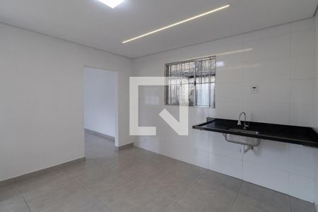 Cozinha de casa para alugar com 2 quartos, 70m² em Cidade Antônio Estêvão de Carvalho, São Paulo