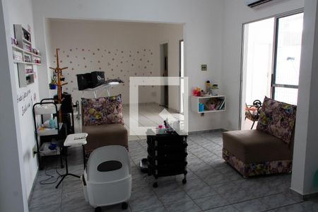 Casa à venda com 300m², 3 quartos e 4 vagasQUARTO/SALA EDÍCULA