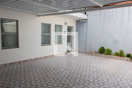 Casa à venda com 300m², 3 quartos e 4 vagasÁREA EXTERNA/GARAGEM PRINCIPAL FRENTE