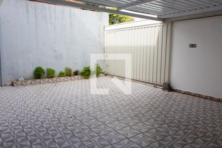 Casa à venda com 300m², 3 quartos e 4 vagasÁREA EXTERNA/GARAGEM PRINCIPAL FRENTE