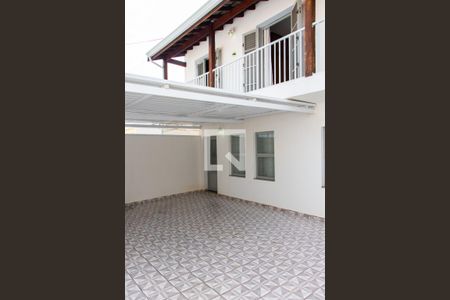 Casa à venda com 300m², 3 quartos e 4 vagasÁREA EXTERNA/GARAGEM PRINCIPAL FRENTE