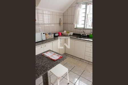 Casa à venda com 300m², 3 quartos e 4 vagasCOZINHA