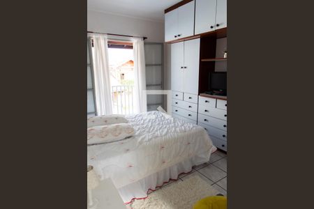 Casa à venda com 300m², 3 quartos e 4 vagasSUITE