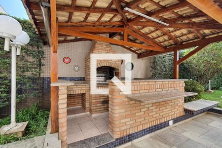 Apartamento à venda com 141m², 3 quartos e 3 vagas Apartamento à venda com 141m², 3 quartos e 3 vagasChurrasqueira