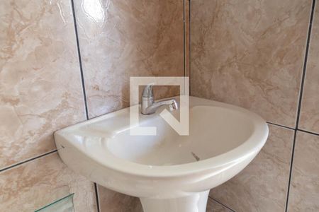 Banheiro de apartamento para alugar com 1 quarto, 48m² em Jardim Kida, Guarulhos
