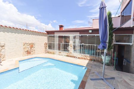 Casa à venda com 314m², 3 quartos e 3 vagasÁrea Externa