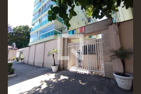 Apartamento à venda com 140m², 2 quartos e 1 vaga Apartamento à venda com 140m², 2 quartos e 1 vagaFachada