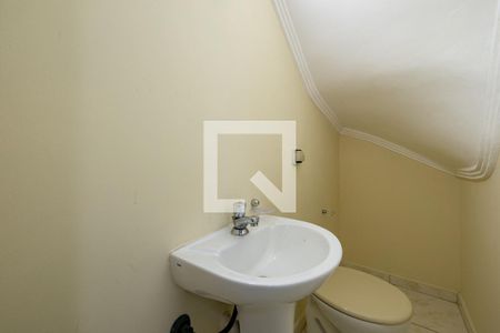 Casa para alugar com 100m², 2 quartos e 2 vagasLavabo
