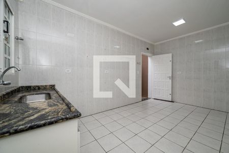Casa para alugar com 100m², 2 quartos e 2 vagasCozinha