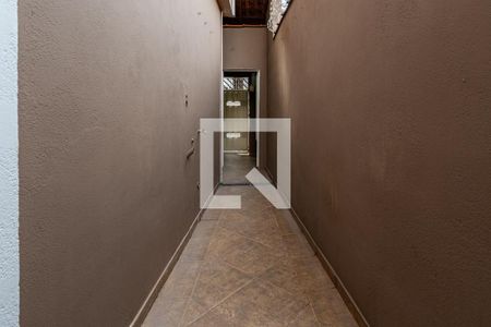 Casa para alugar com 100m², 2 quartos e 2 vagasQuintal