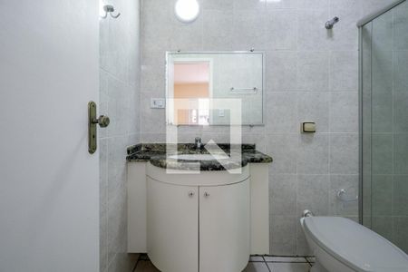 Banheiro da Suíte 1 de casa para alugar com 2 quartos, 100m² em Vila do Encontro, São Paulo