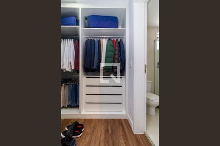 Apartamento à venda com 106m², 2 quartos e 2 vagasSuíte 1 - Closet
