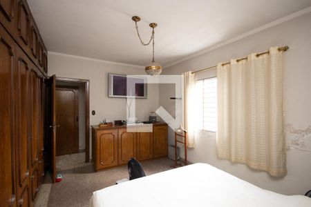 Casa à venda com 200m², 5 quartos e 3 vagas Casa à venda com 200m², 5 quartos e 3 vagasQuarto 2