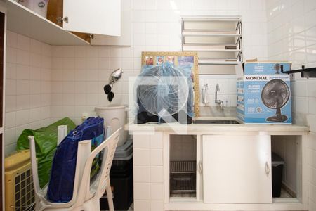 Casa à venda com 200m², 5 quartos e 3 vagas Casa à venda com 200m², 5 quartos e 3 vagasCozinha Edícula