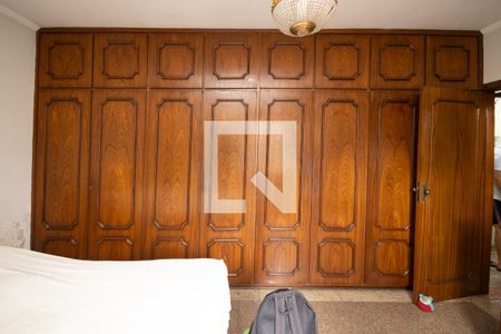 Casa à venda com 200m², 5 quartos e 3 vagas Casa à venda com 200m², 5 quartos e 3 vagasQuarto 2