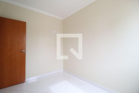 Quarto 1 de apartamento para alugar com 2 quartos, 61m² em Santa Mônica, Uberlândia
