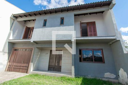 Casa à venda com 400m², 5 quartos e 3 vagas Casa à venda com 400m², 5 quartos e 3 vagasFachada