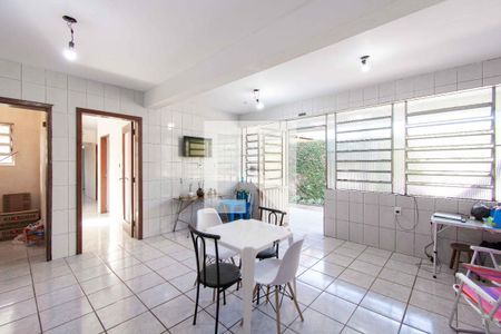 Casa à venda com 400m², 5 quartos e 3 vagas Casa à venda com 400m², 5 quartos e 3 vagascozinha