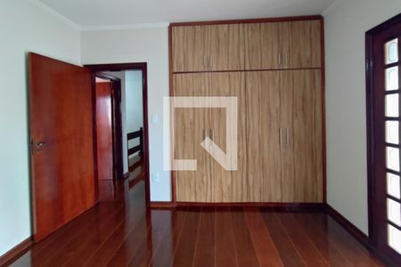 Casa à venda com 283m², 4 quartos e 2 vagasQuarto 3