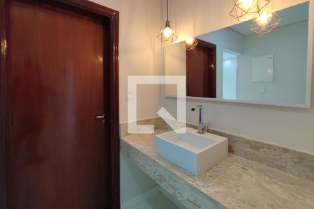 Casa à venda com 283m², 4 quartos e 2 vagasLavabo