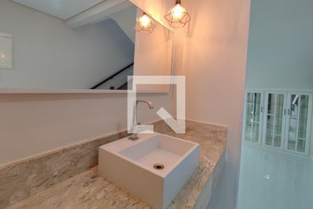 Casa à venda com 283m², 4 quartos e 2 vagasLavabo