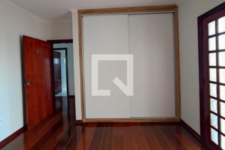 Casa à venda com 283m², 4 quartos e 2 vagasQuarto 4