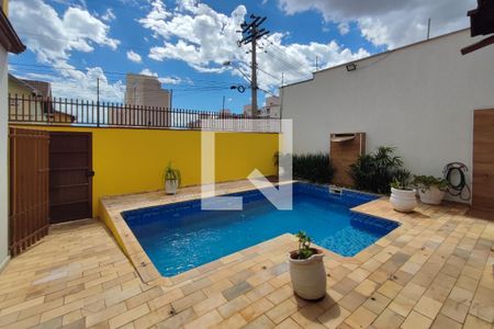 Casa à venda com 283m², 4 quartos e 2 vagasQuintal - Piscina