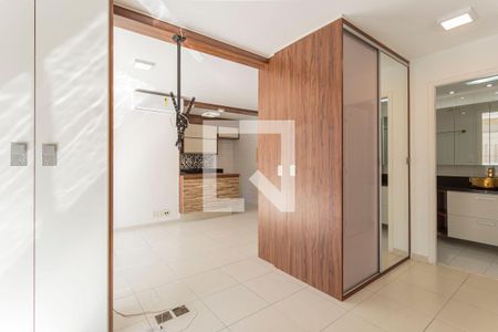 Quarto de apartamento para alugar com 1 quarto, 47m² em Indianópolis, São Paulo