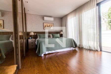 Casa de condomínio à venda com 380m², 3 quartos e 4 vagas Casa de condomínio à venda com 380m², 3 quartos e 4 vagasSuíte 1