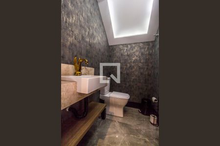 Casa de condomínio à venda com 380m², 3 quartos e 4 vagas Casa de condomínio à venda com 380m², 3 quartos e 4 vagasLavabo