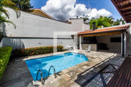 Casa de condomínio à venda com 380m², 3 quartos e 4 vagas Casa de condomínio à venda com 380m², 3 quartos e 4 vagasPiscina