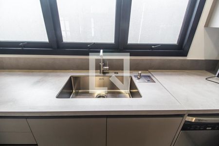 Casa de condomínio à venda com 380m², 3 quartos e 4 vagas Casa de condomínio à venda com 380m², 3 quartos e 4 vagasDetalhe da cozinha