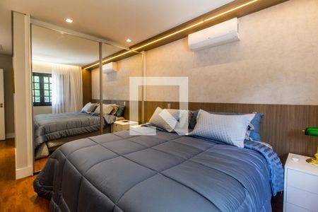 Casa de condomínio à venda com 380m², 3 quartos e 4 vagas Casa de condomínio à venda com 380m², 3 quartos e 4 vagasSuíte 3