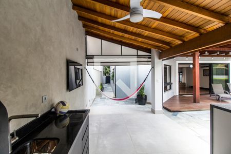 Casa de condomínio à venda com 380m², 3 quartos e 4 vagas Casa de condomínio à venda com 380m², 3 quartos e 4 vagasEspaço Gourmet