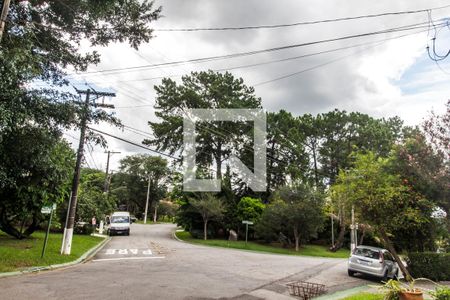 Casa de condomínio à venda com 380m², 3 quartos e 4 vagas Casa de condomínio à venda com 380m², 3 quartos e 4 vagasVista da Rua